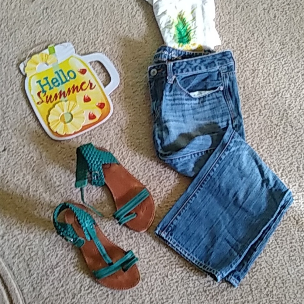 Women's jean capris